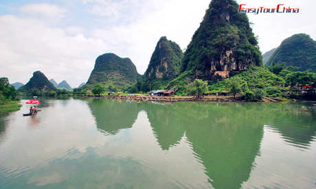 Yangshuo Yulong River Landscape of Guilin