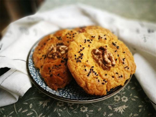 Traditional Chinese New Year Desserts - Walnut Cookie 