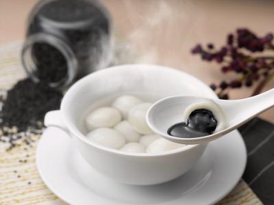 Chinese New Year Food: Tangyuan