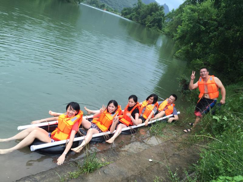 The water-friendly activities on Yulong River Yangshuo