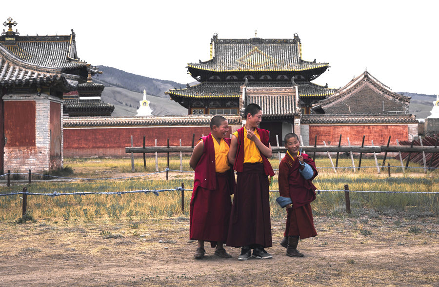 Monks in Erdenezuu Monastery
