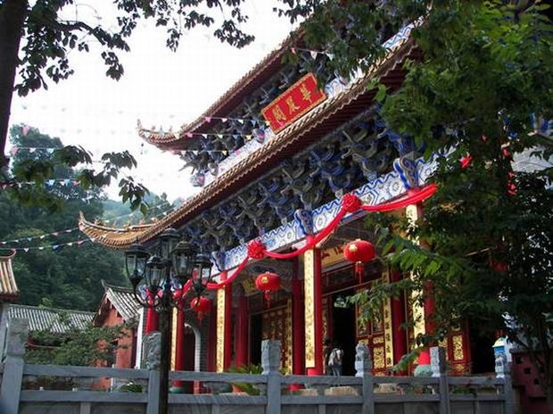 Qiongzhu Temple Scene, Kunming Qiongzhu Temple Travel Photos, Images