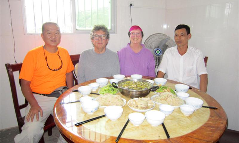Wei and Australian Clients Enjoyed Chaozhao Local Food