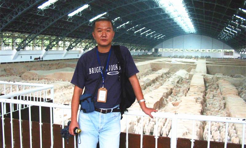 Wei's Visit To Terracotta Warriors and Horses Museum in 2003