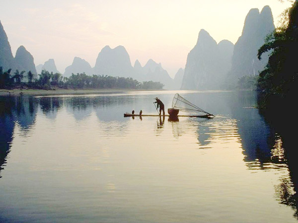 Yangshuo Bamboo Rafting along Li River & Yulong River Yangshuo bamboo rafting, Guilin China