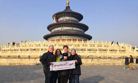 Easy Tour China Customers Visiting Beijing Temple of Heaven