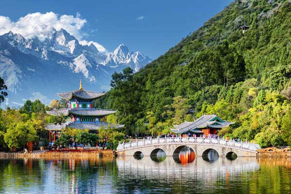 Yunnan Lijiang Black Dragon Pool Park