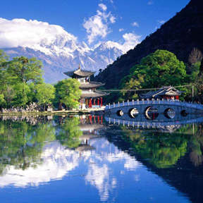 Yunnan Lijiang Black Dragon Pool