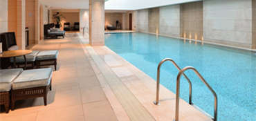 Fairmont Peace Hotel swimming pool
