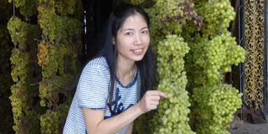 China Travel Specialist Silvia Gan at Grape Drying Chunche