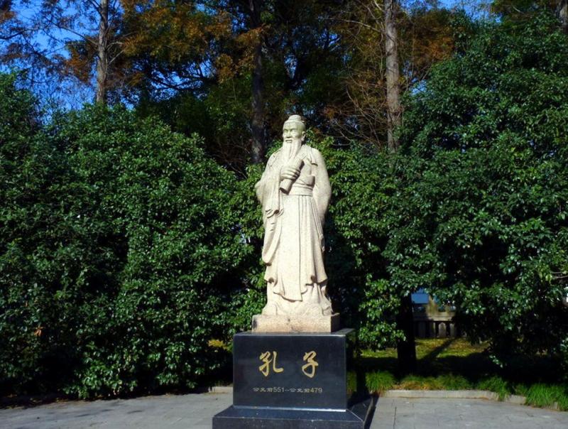 Confucius sculpture in Shanghai