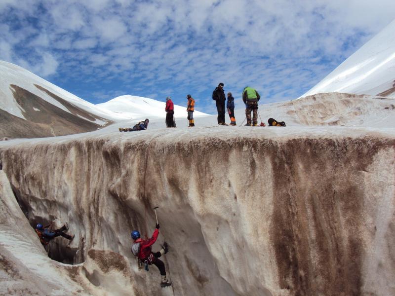 China mountain climbing trips