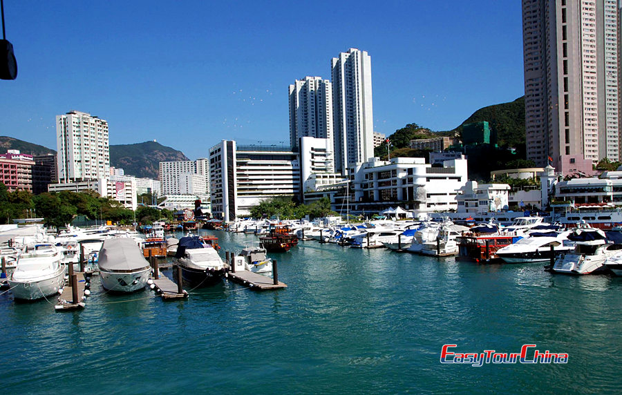 The high-rises at Aberdeen Fishing Village