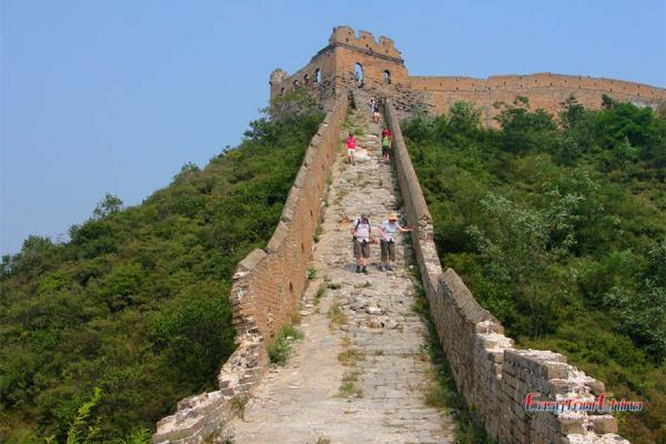 Senior travel to the Great Wall of China
