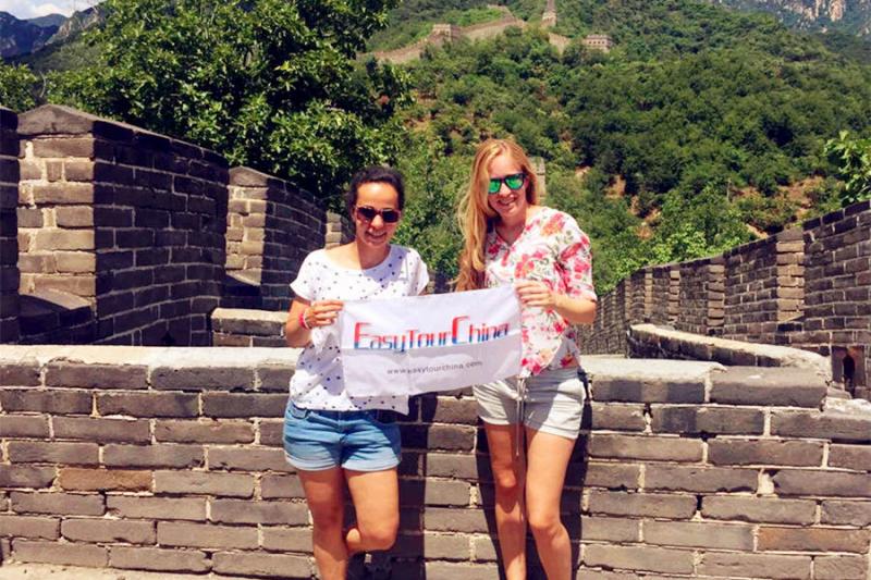 Two girls visit the Great Wall