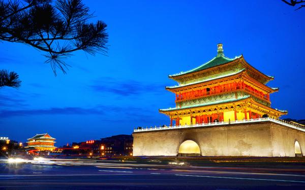 Xian Bell Tower night view
