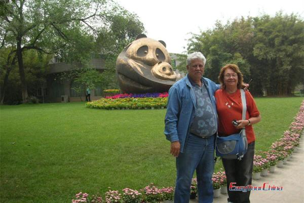 A Brazil senior couple visit panda base in Chengdu