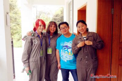 Mother and Daughter Visit Chengdu Panda Base