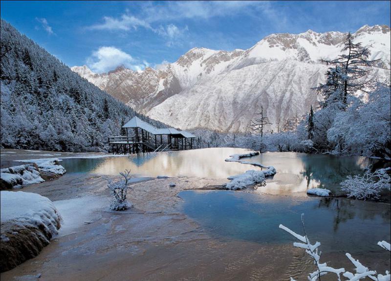 Best winter hikes in China - Mt.Siguniang to Hailuogou