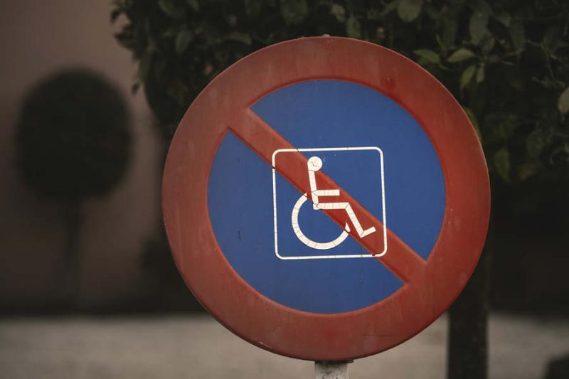 wheelchair accessibility signs in China