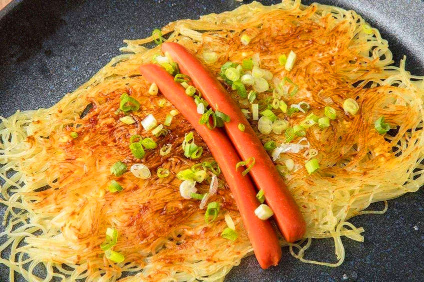 Eat Harbin grilled cold noodles - a popular food in Habin