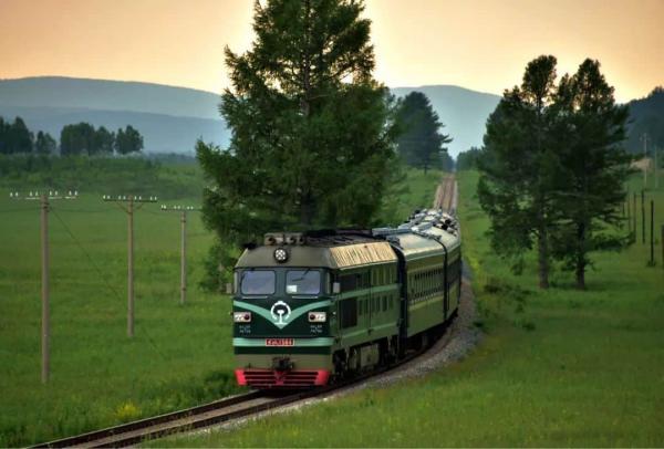 Scenic China Green Train Travel