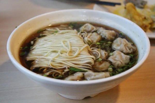 Noodles with Shrimp and Pork Dumplings