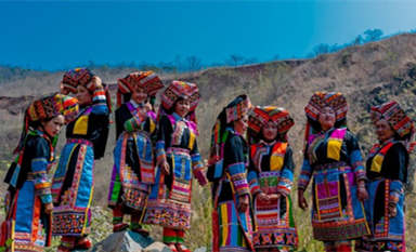 Lisu's Knife-ladder-climbing Festival