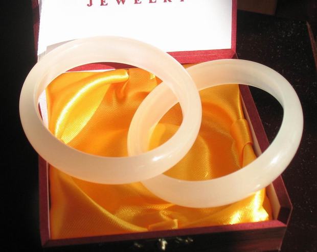 A Pair of Jade Bracelet, Chinese Jade Bracelet Photos, Chinese Jade