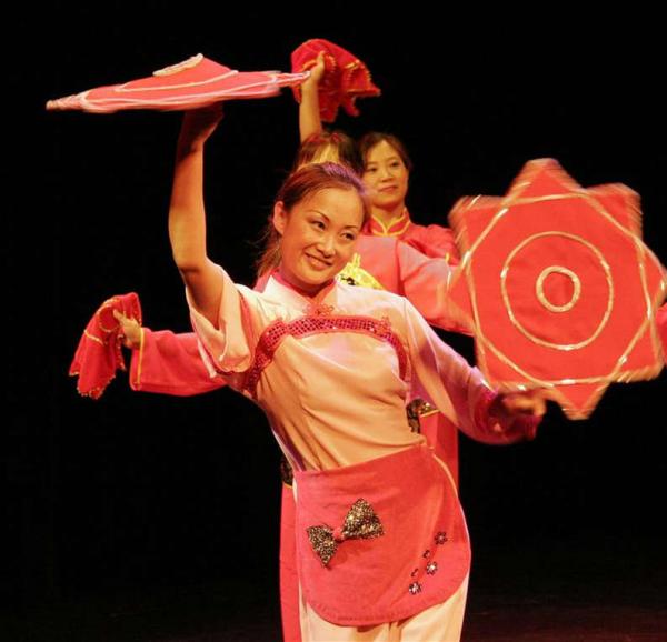 Traditional Chinese Yangko Dance Photos