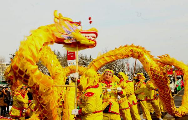 Chinese dragon dance