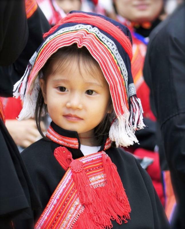 unique ethnic costumes 