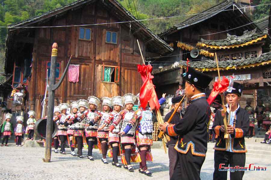 Mini-skirt Miao Village