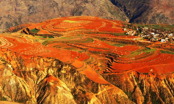 top things to do in Yunnan - dongchuan red land