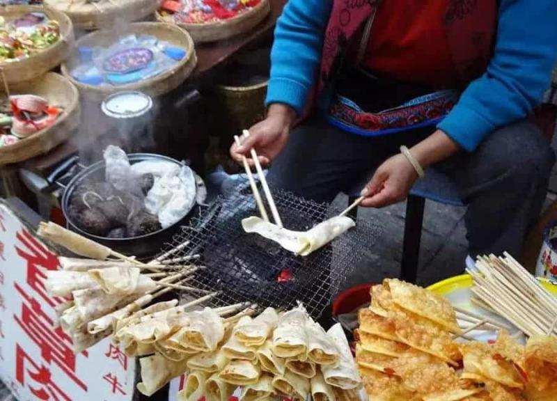 Eighteen Oddities in Yunnan - Rice cakes are called “ear piece”