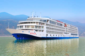 Yangtze River Cruise Ship