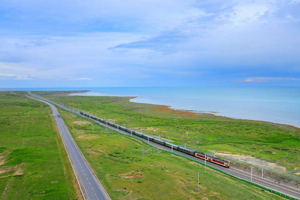 Lakes along Qinghai-Tibet Railway