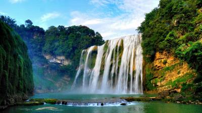 Huangguoshu waterfall