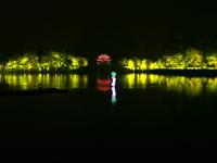 The magic colors and lights on West Lake 