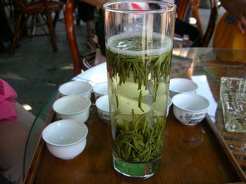 Brew Junshan Yinzhen Tea