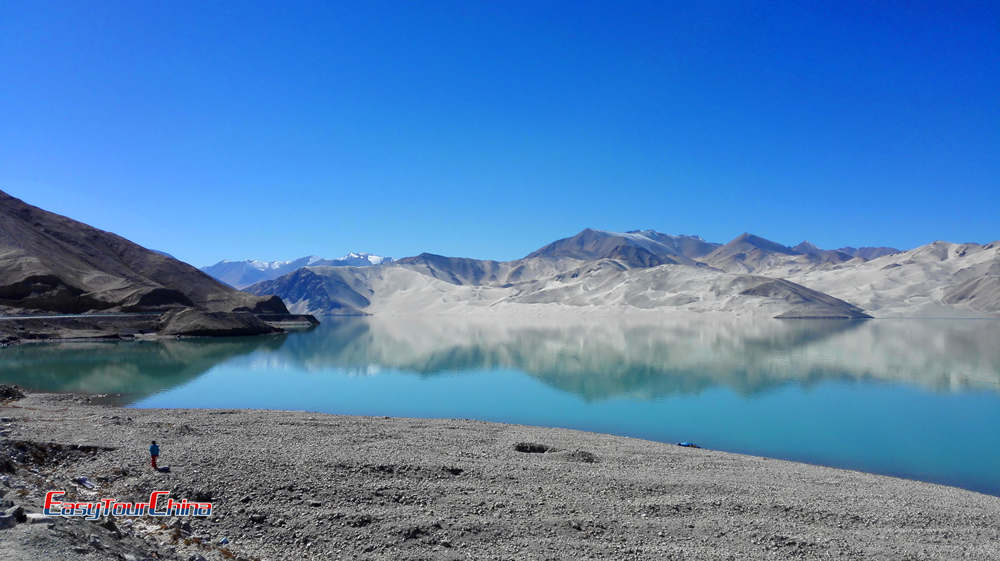 Karakul Lake