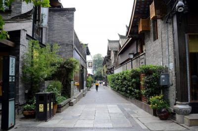 Kuan Zhai Alley daytime view