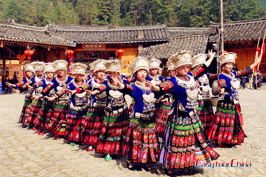 Long Skirt Miao girls dancing