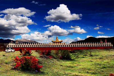 White Pagodas of Tagong Lhakhang Monastery