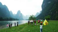 Hiking along Li River