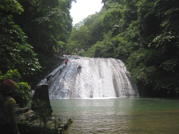 gudong waterfall
