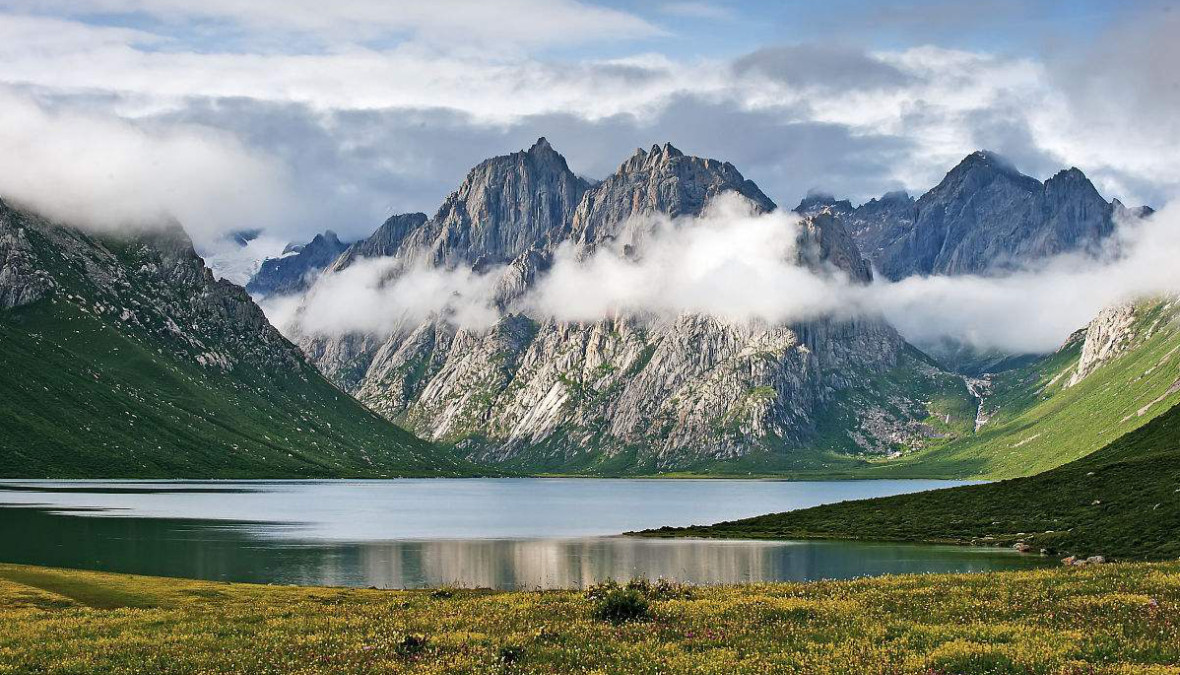 Longgacuolama Lake