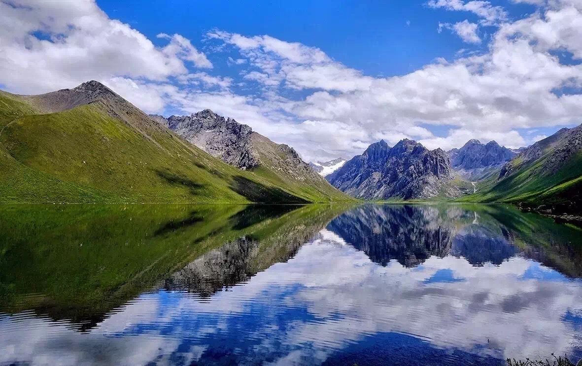 Luoyuncuoshi Lake