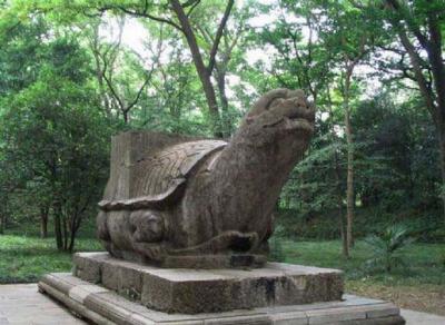 Linggu Temple Stone Carving