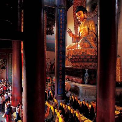 Lingyin Temple Praying